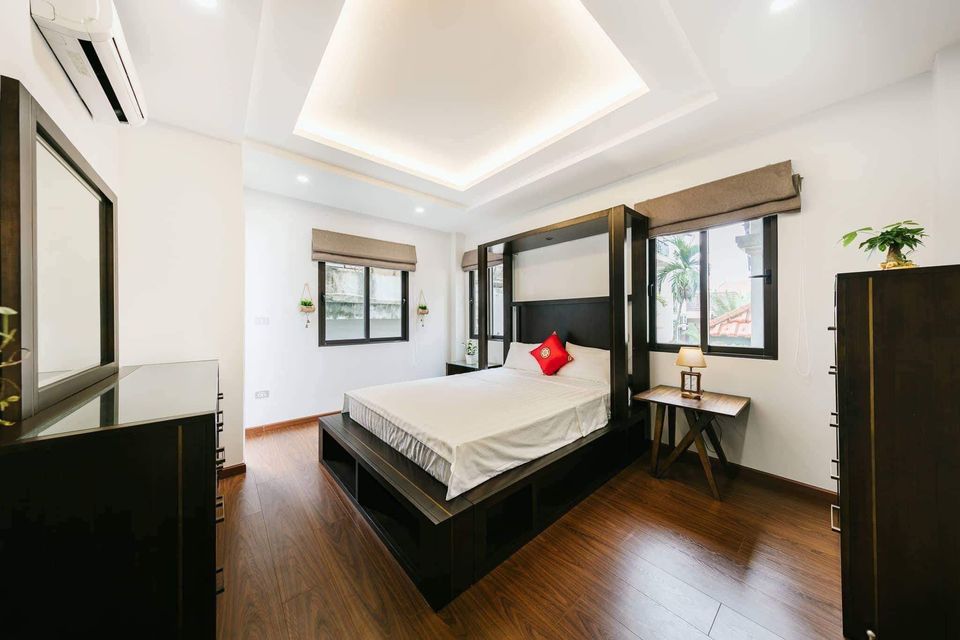 Cho thuê căn hộ cao cấp Phố Quảng Khánh, Tây Hồ 80m2x 2pn full đồ
